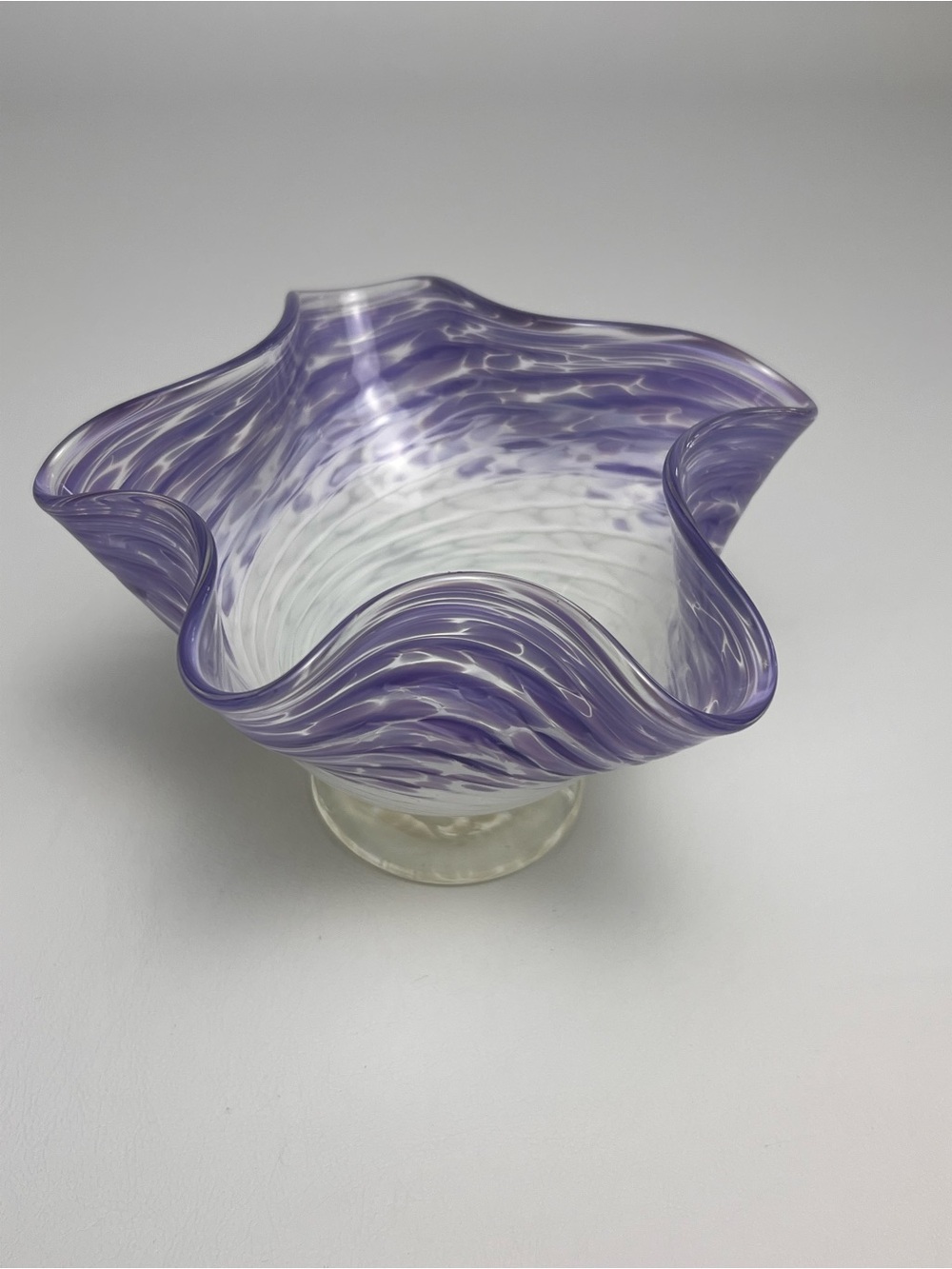 Handblown Handkerchief Fluted Rimmed Art Glass Bowl Signed Ed Broadfield Swirl